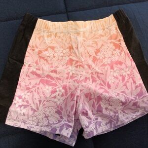 NWOT SWIM OR COMPRESSION / UNDER SHORTS, SIZE "M", PASTEL FLOWER PATTERN